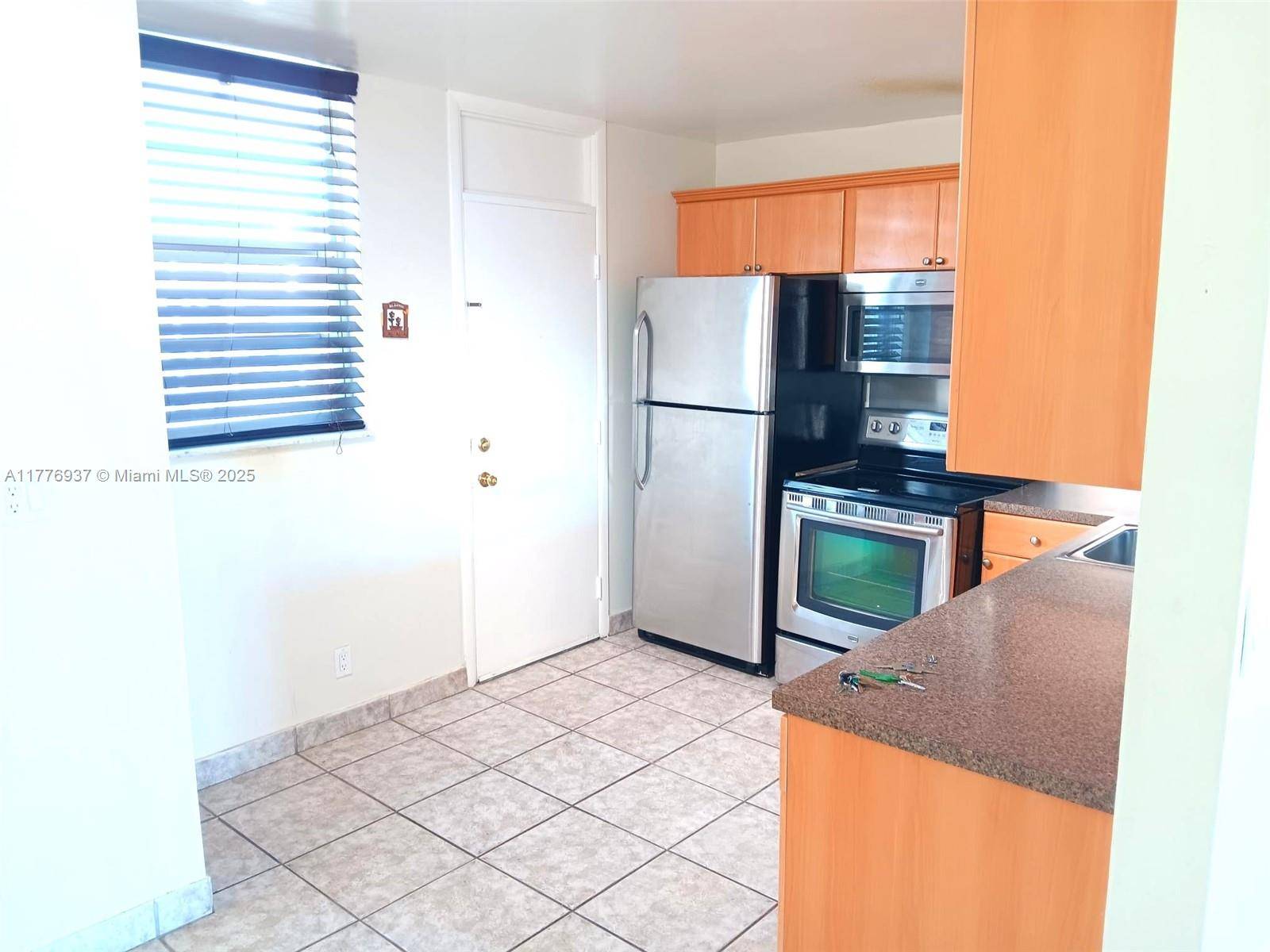 North Miami Beach, FL 33160,3703 NE 166th St #704