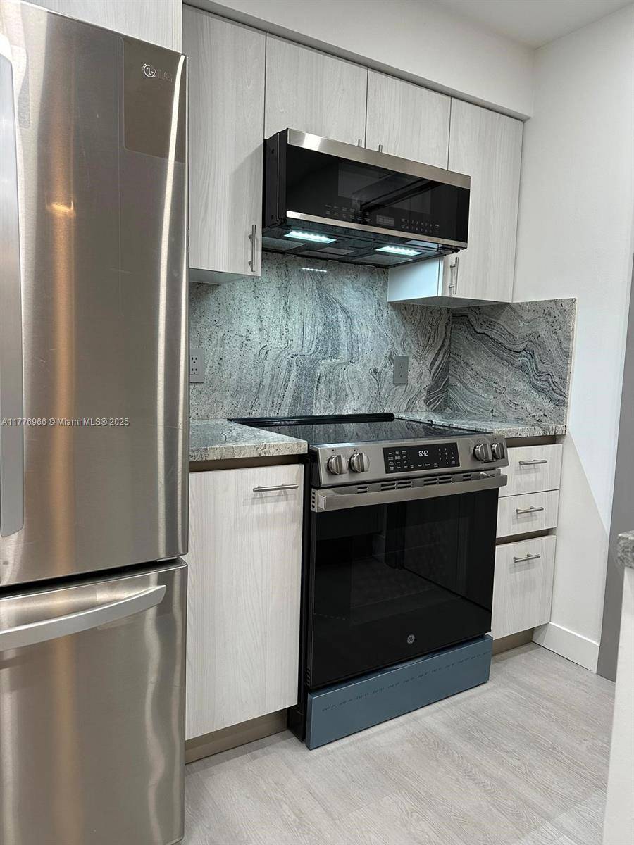 Hollywood, FL 33021,630 S Park Rd #110-3