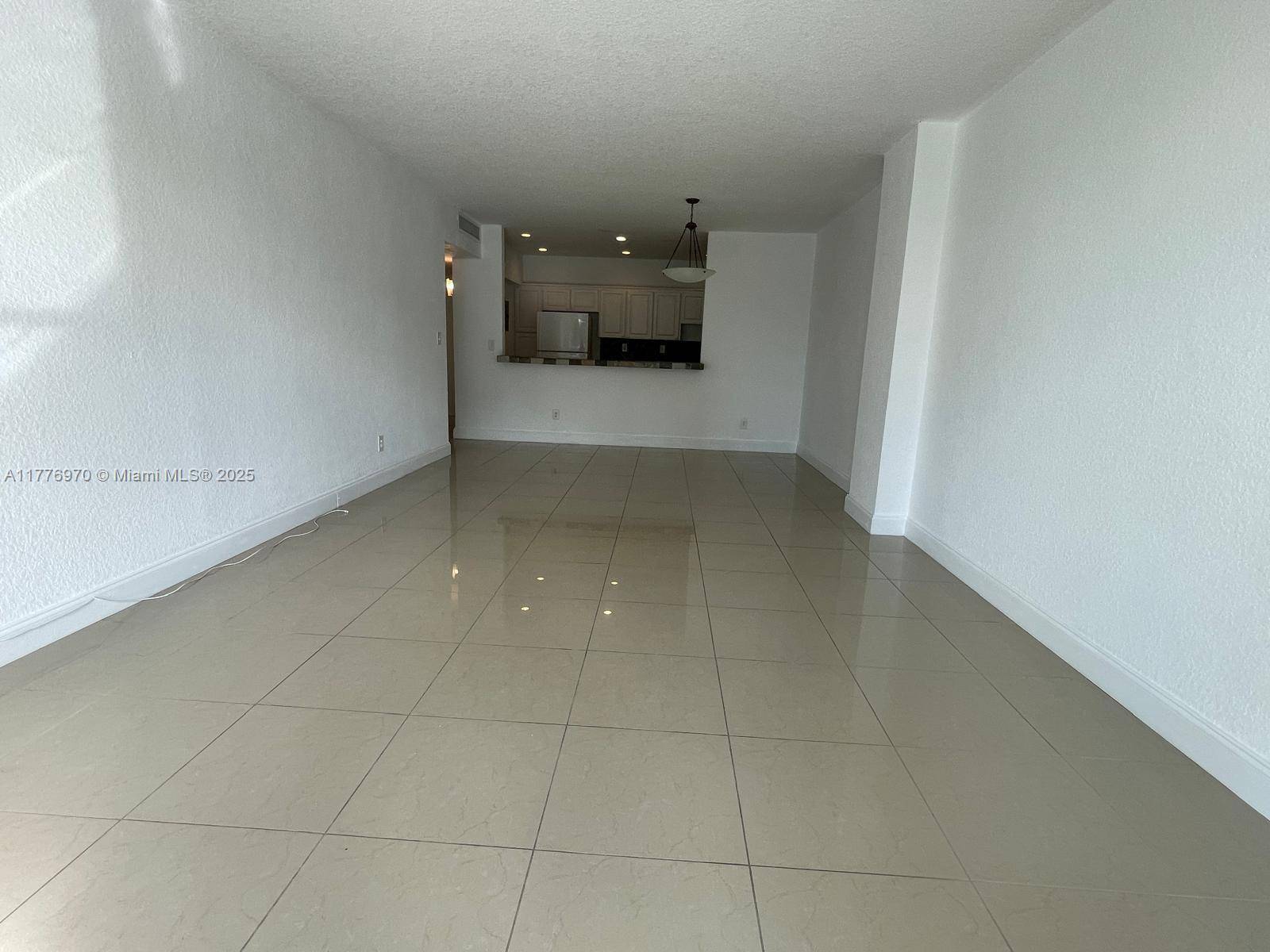Sunny Isles Beach, FL 33160,19390 Collins Ave #123