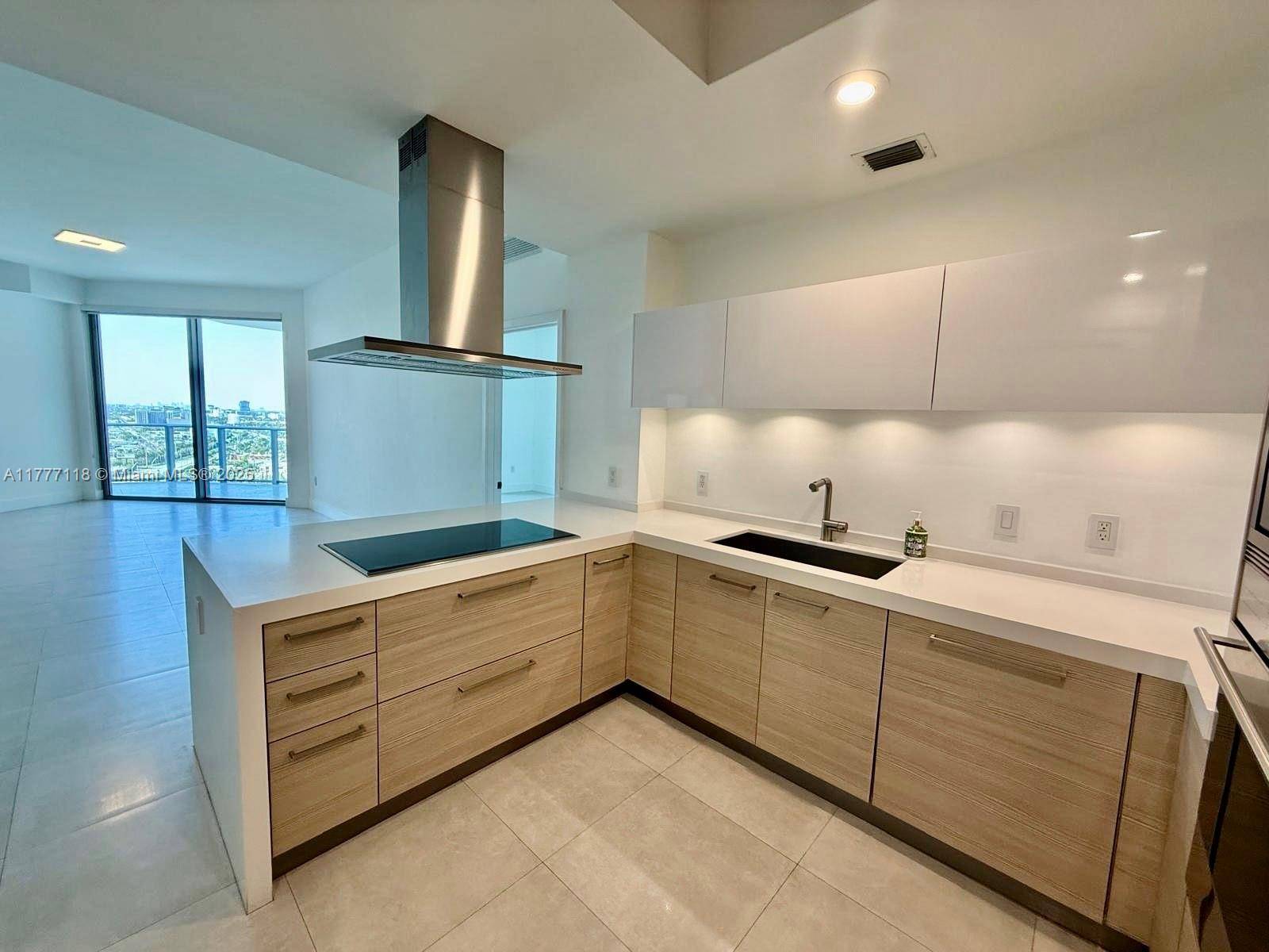 North Miami Beach, FL 33160,17301 Biscayne BLV #LPH 8