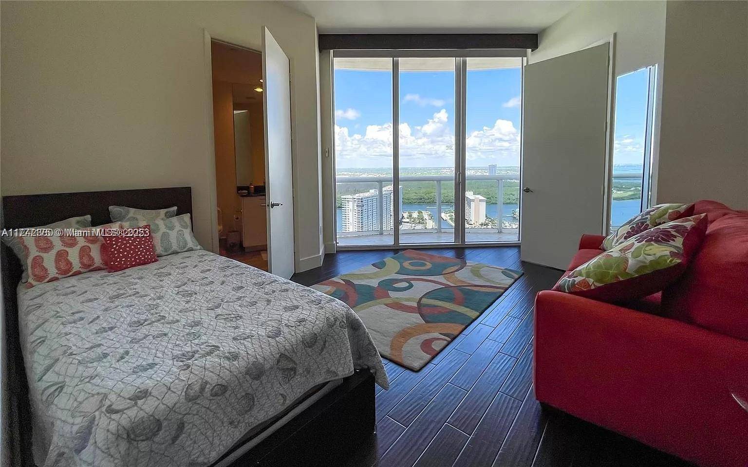 Sunny Isles Beach, FL 33160,15811 Collins Ave #3006