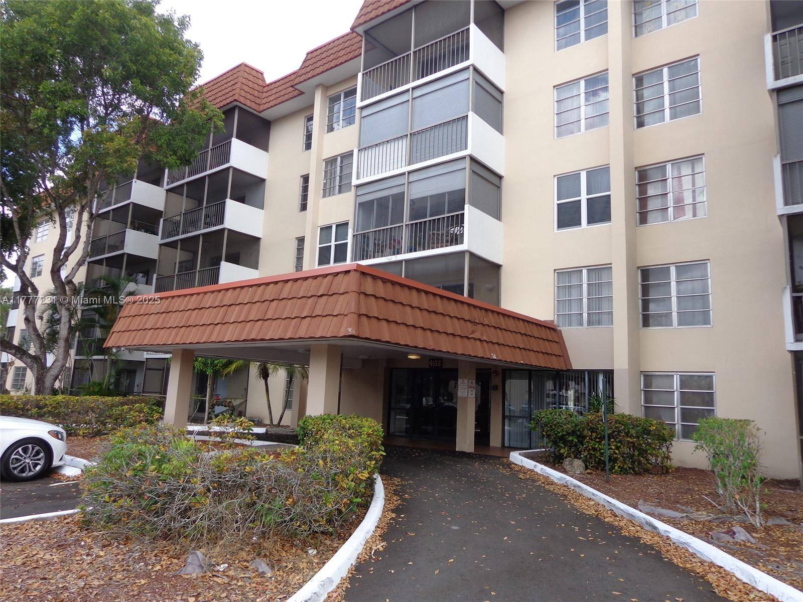 Lauderhill, FL 33319,4172 Inverrary Dr #110