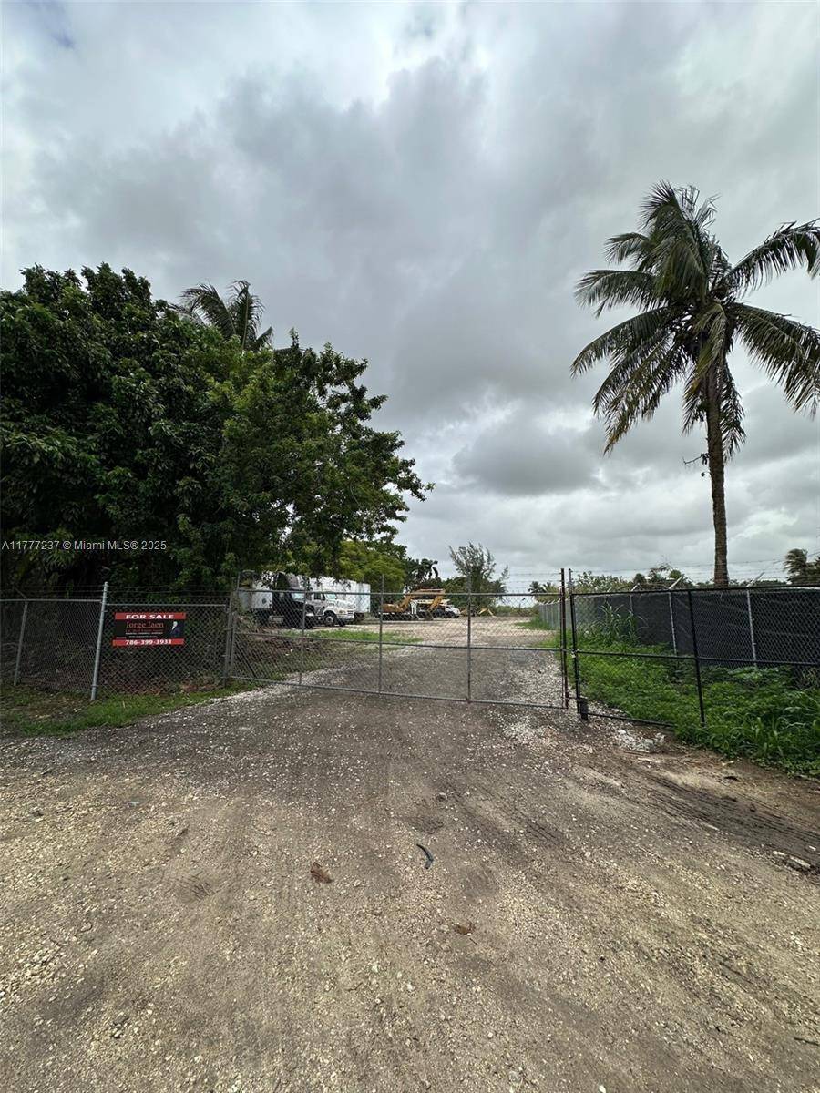 Unincorporated Dade, FL 33196,SW 122 Street