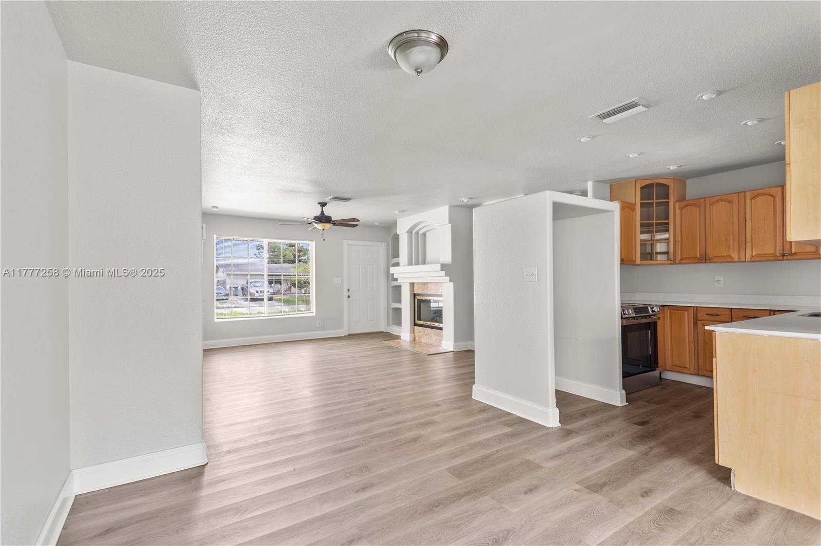 West Palm Beach, FL 33413,813 Sarazen Dr