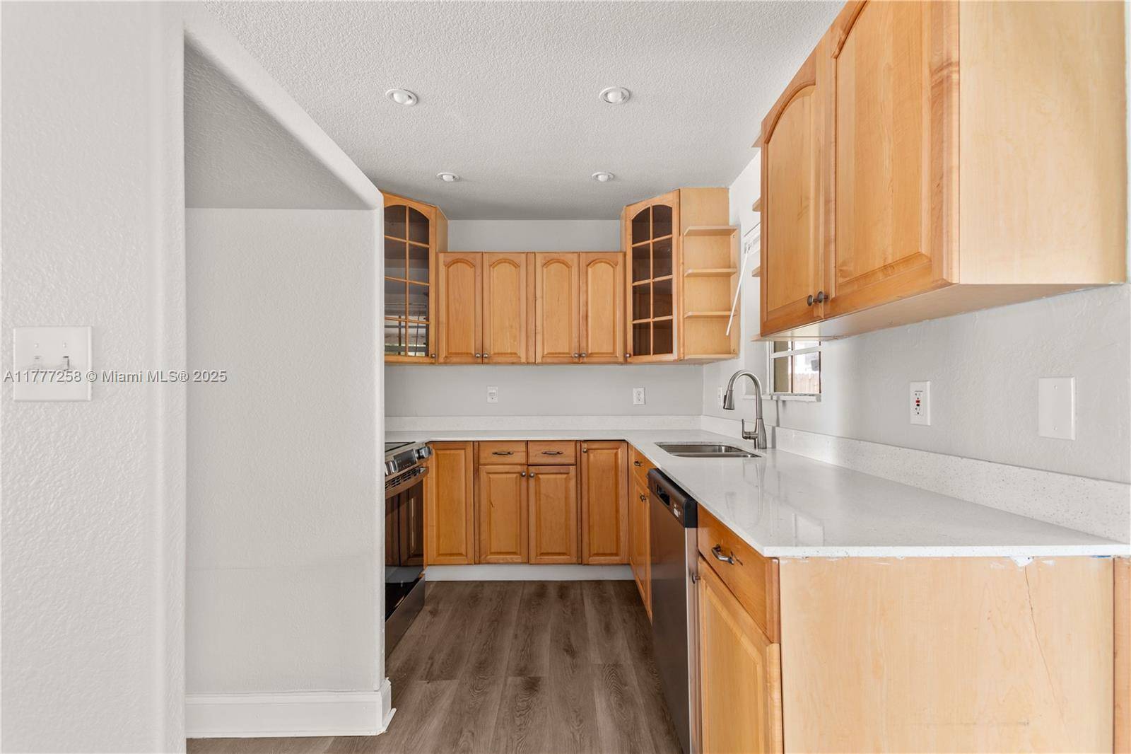 West Palm Beach, FL 33413,813 Sarazen Dr