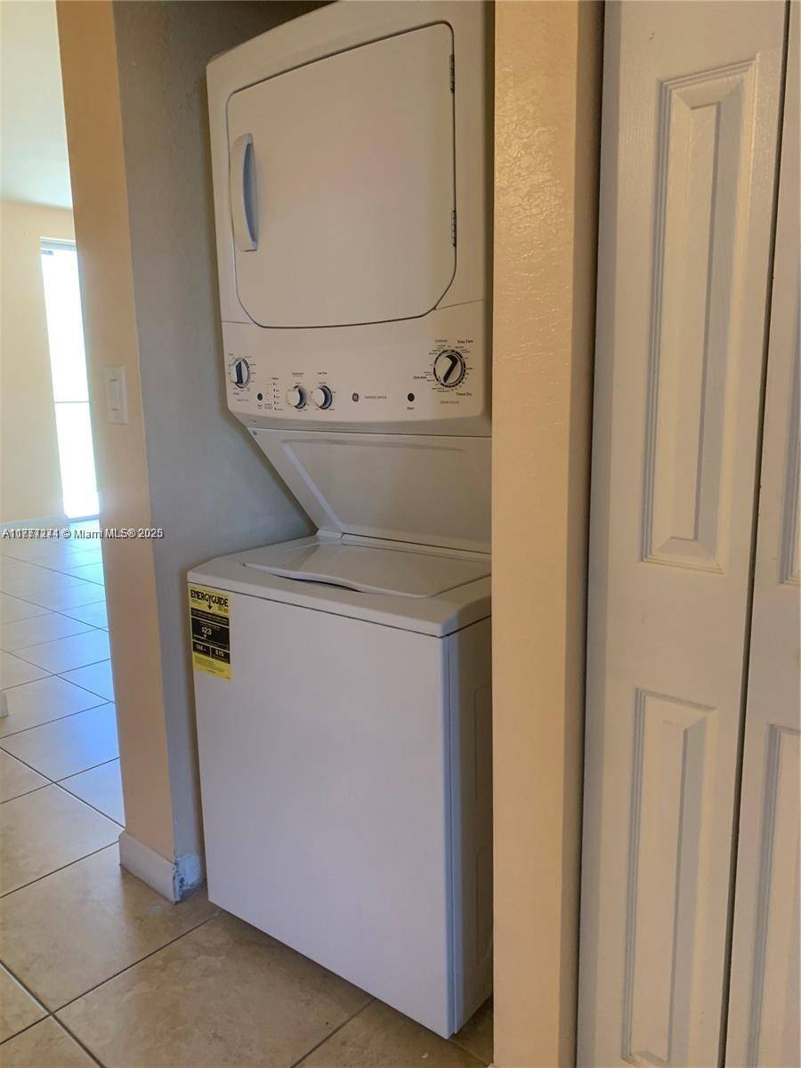 Cutler Bay, FL 33190,9217 SW 227th St #7