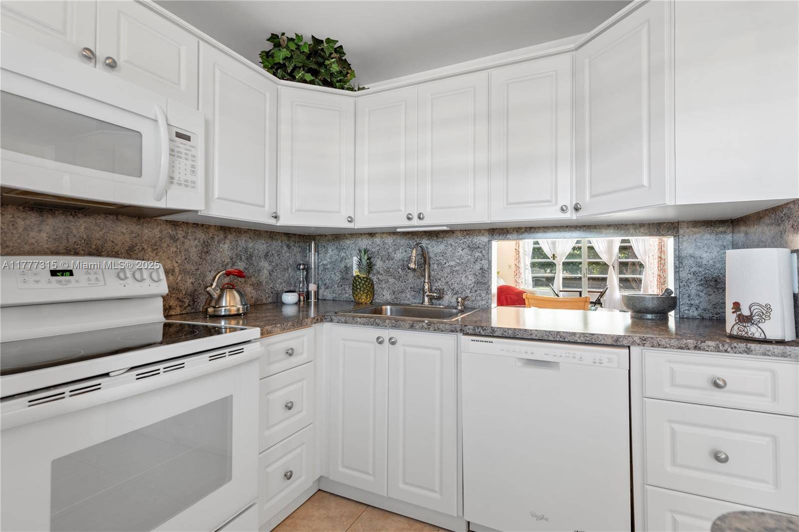 Lauderdale Lakes, FL 33313,2801 NW 47th Ter #205B