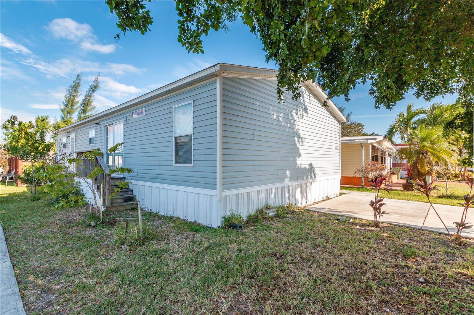 Pembroke Pines, FL 33029,21661 NW 8th Ct #.