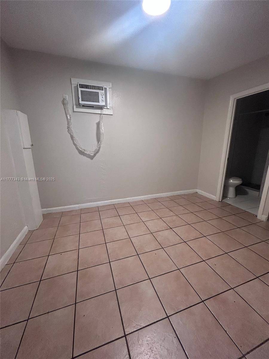 Hollywood, FL 33020,2222 Van Buren St #13
