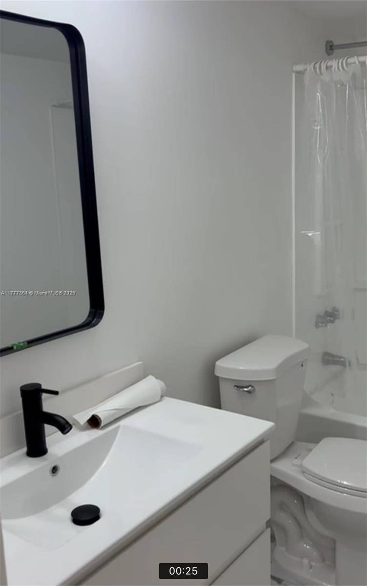 Miami, FL 33193,14961 SW 82nd Ln #21-104