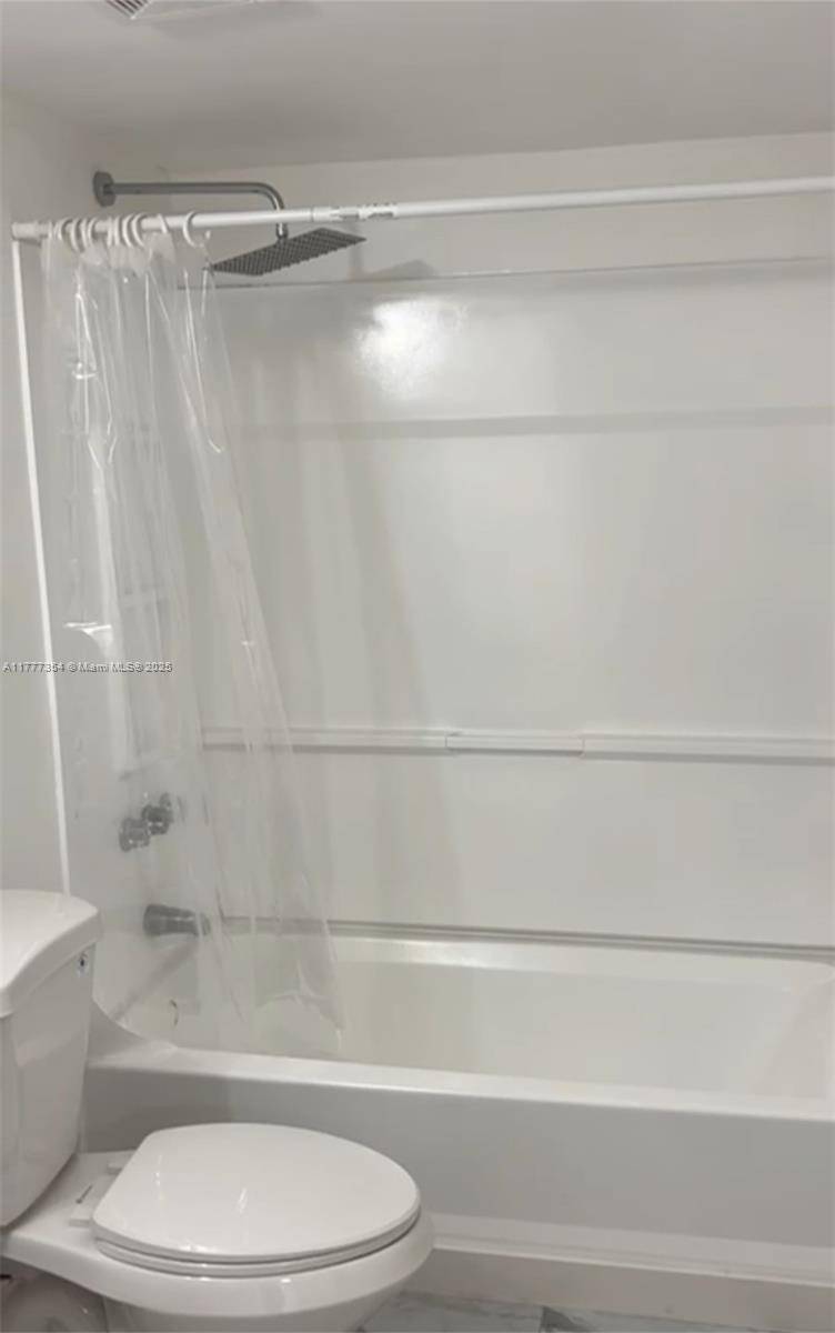 Miami, FL 33193,14961 SW 82nd Ln #21-104