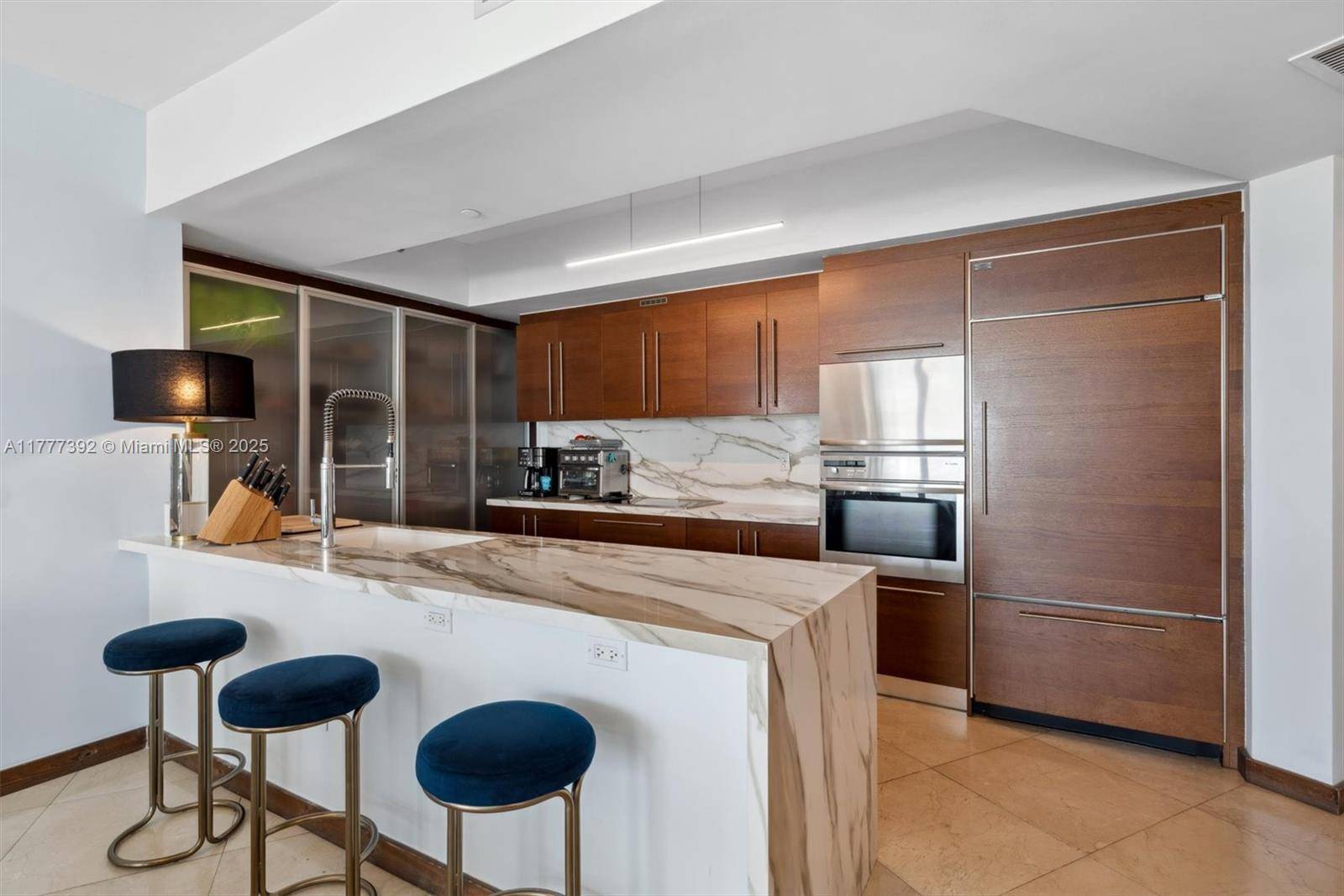 Miami Beach, FL 33139,450 Alton Rd #1404