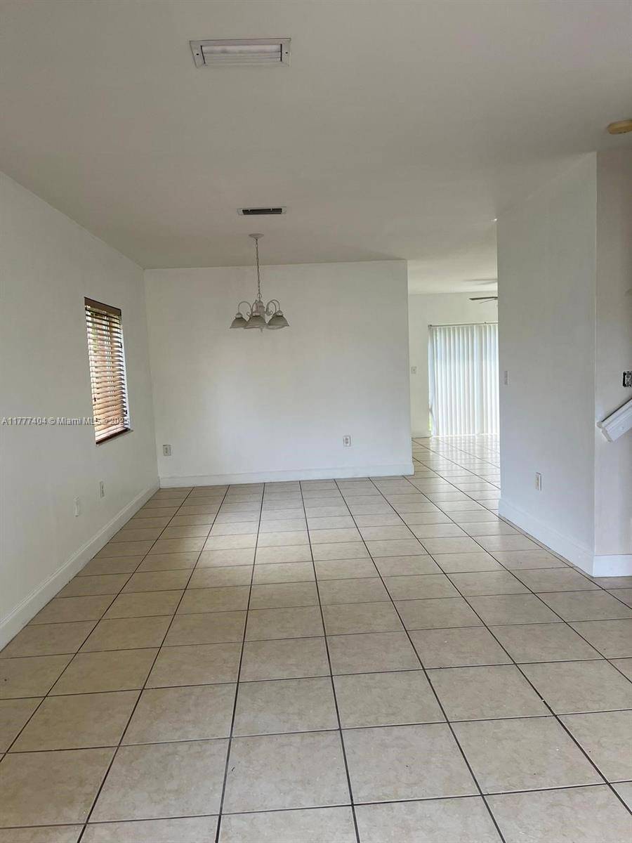 Miami, FL 33193,16250 SW 57th Ln #16250