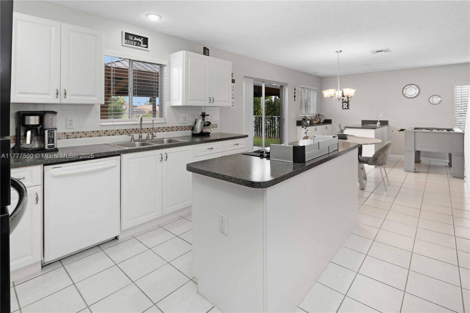Pembroke Pines, FL 33029,19386 NW 13th St