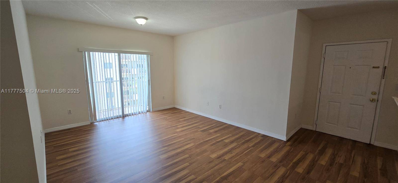 Cutler Bay, FL 33157,11050 SW 196th St #408