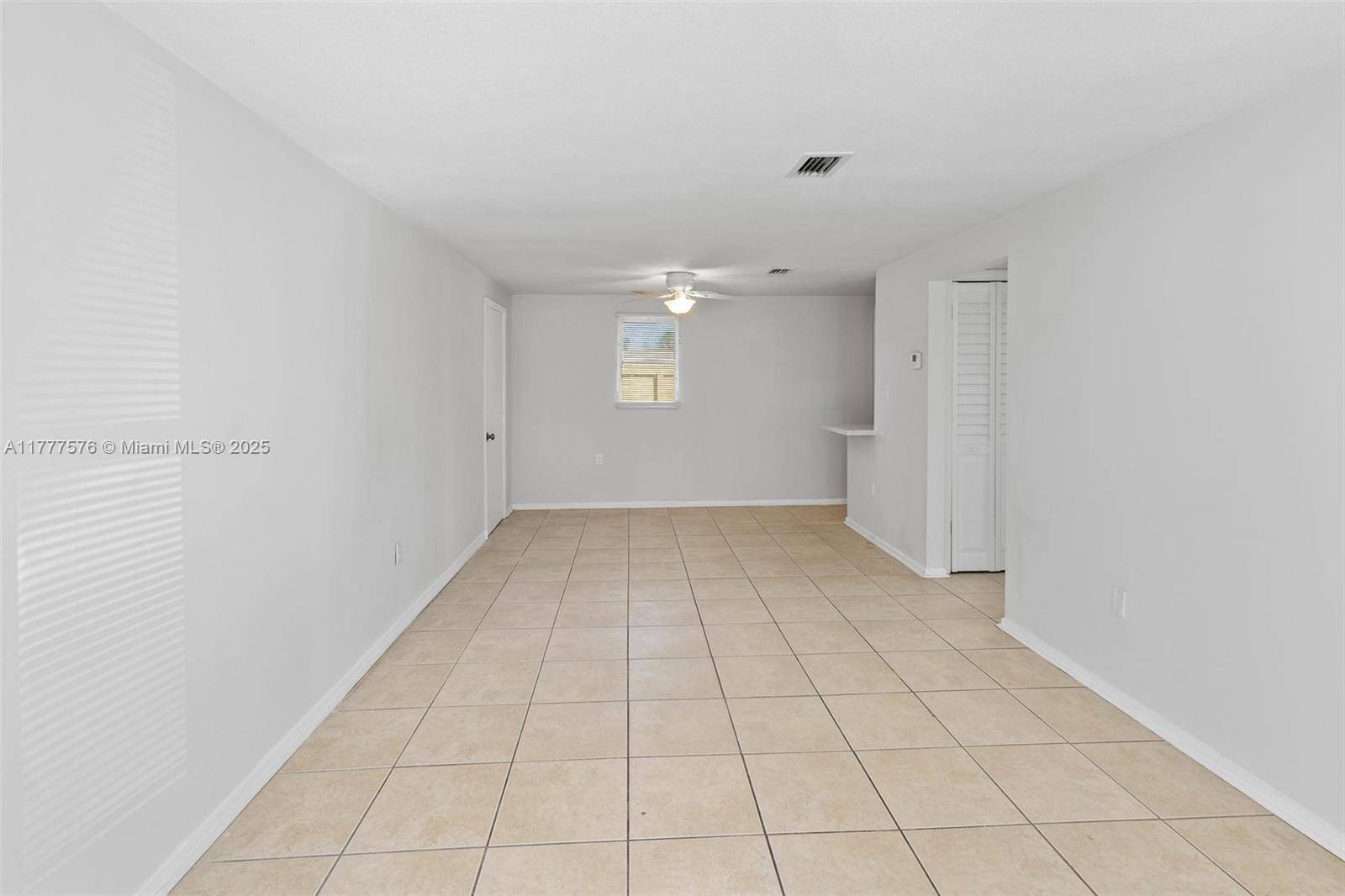 Lake Placid, FL 33852,101 Jasmine CT #101-B