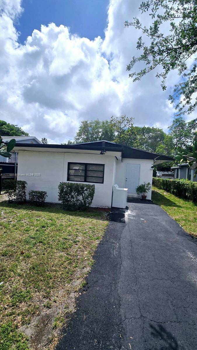 Miami, FL 33142,3046 NW 59th St