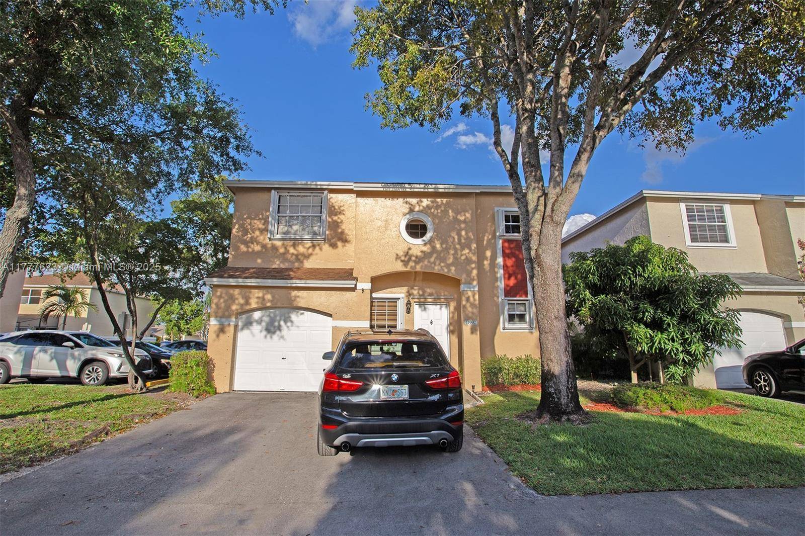 Pembroke Pines, FL 33026,11992 NW 13th St