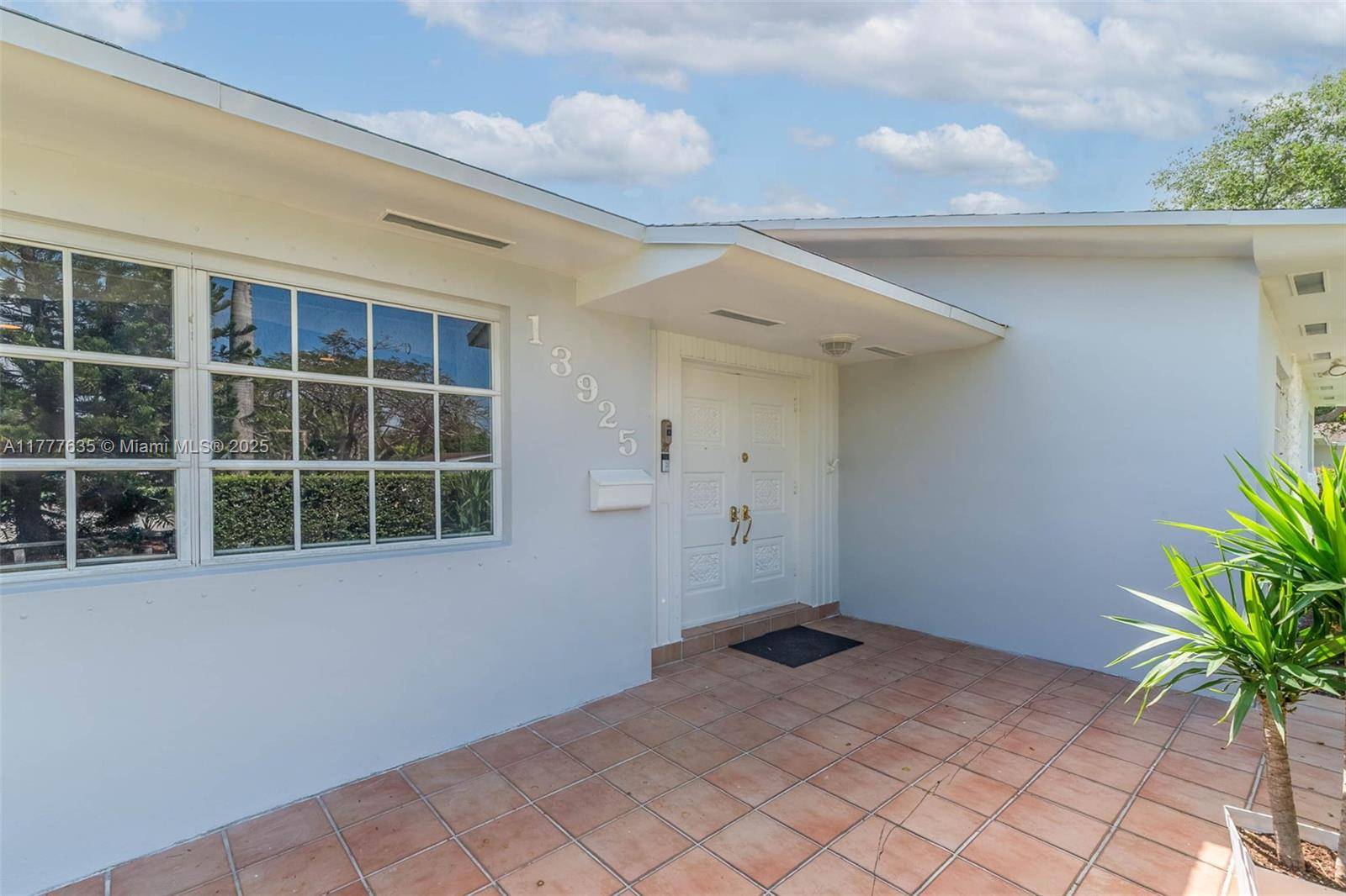 Palmetto Bay, FL 33158,13925 SW 74th Ave