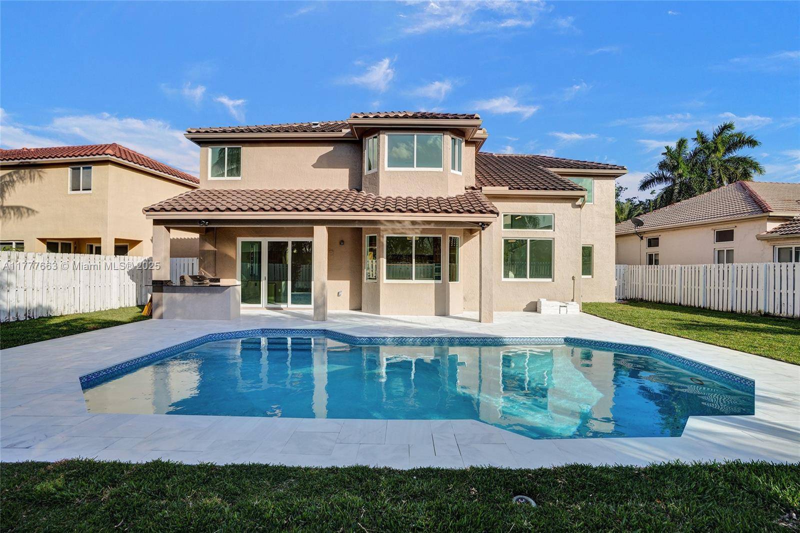 Weston, FL 33326,852 Heritage Dr