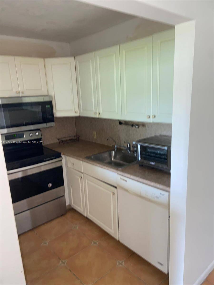 Boca Raton, FL 33434,8 Fanshaw A #8