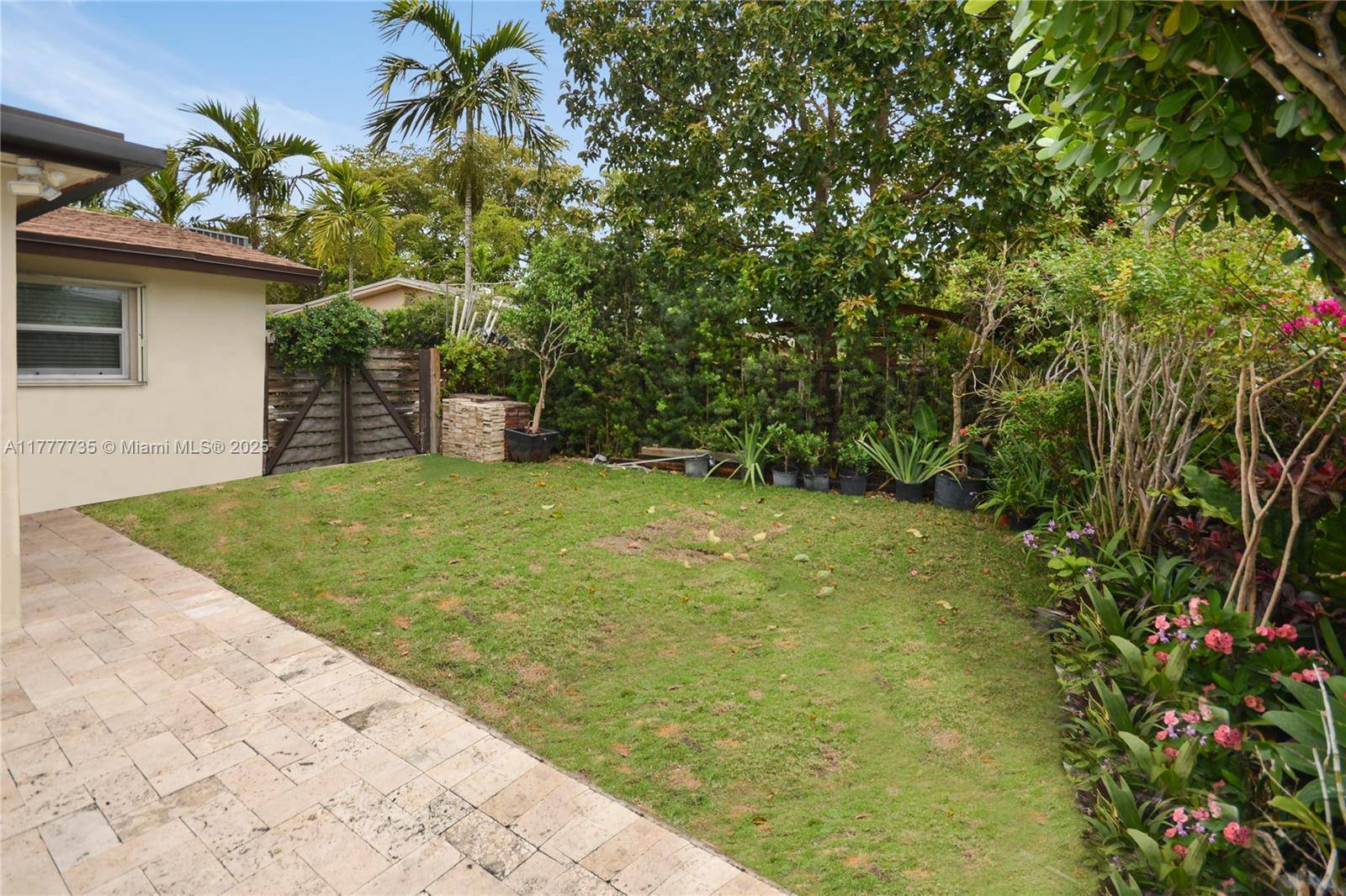 Pembroke Pines, FL 33023,6550 SW 8th St