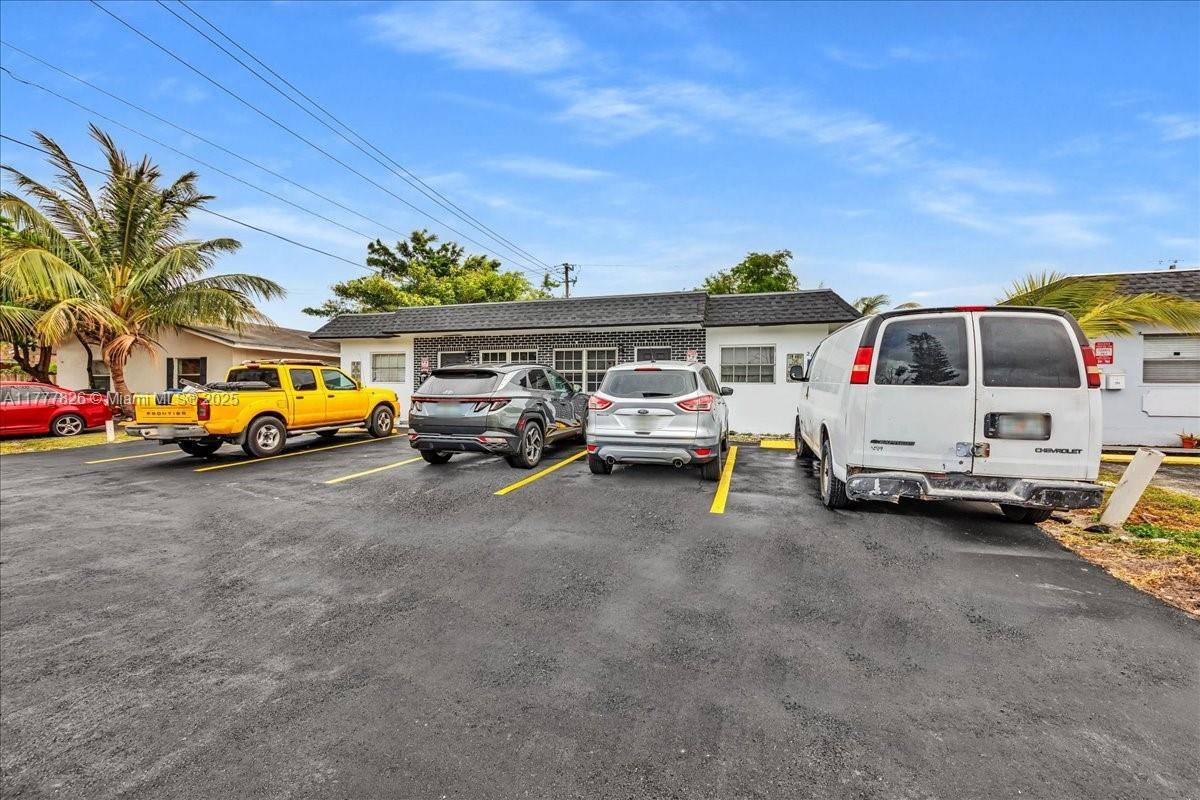 Oakland Park, FL 33334,210 NE 40th Ct