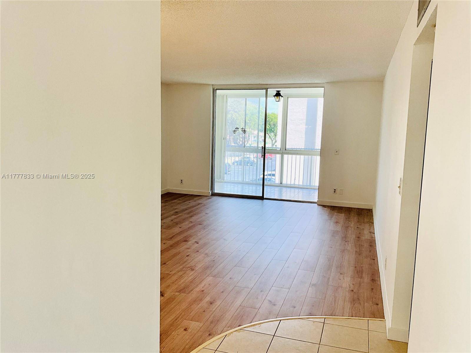 Dania Beach, FL 33004,201 SE 11th Ter #302
