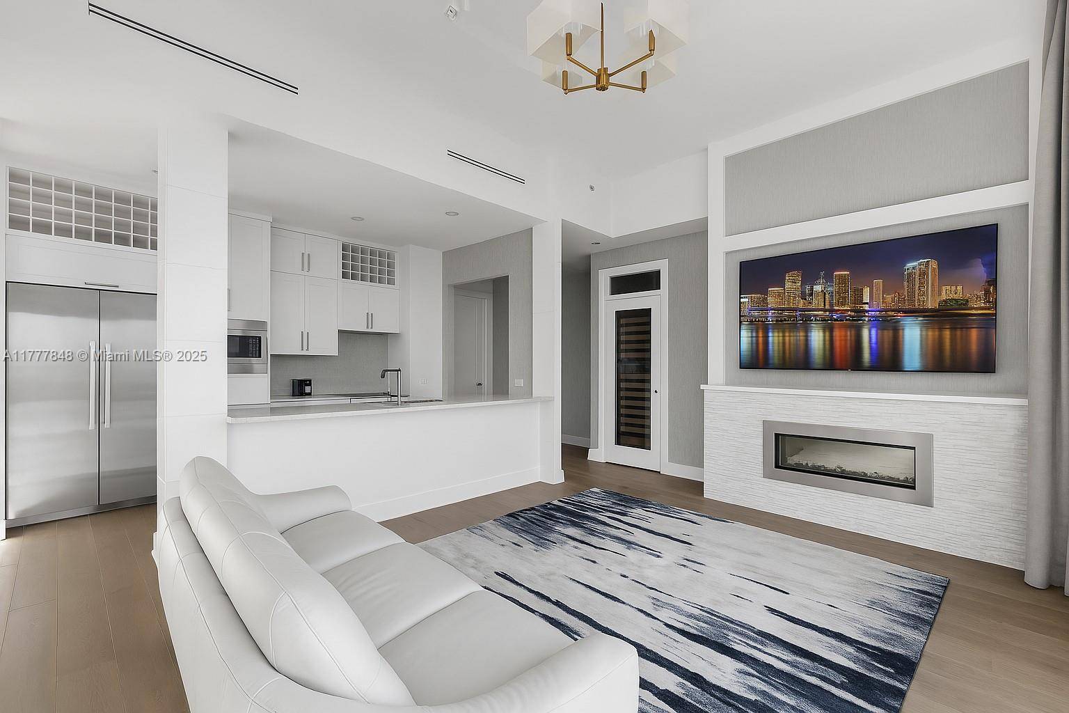 Miami, FL 33131,900 Brickell Key Blvd #2904