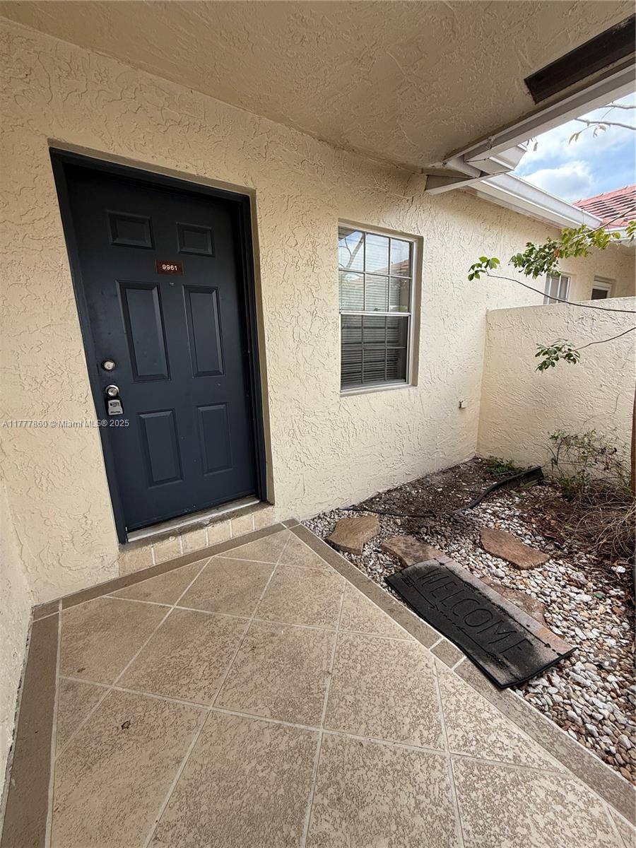 Boca Raton, FL 33428,9961 Three Lakes Cir #20A