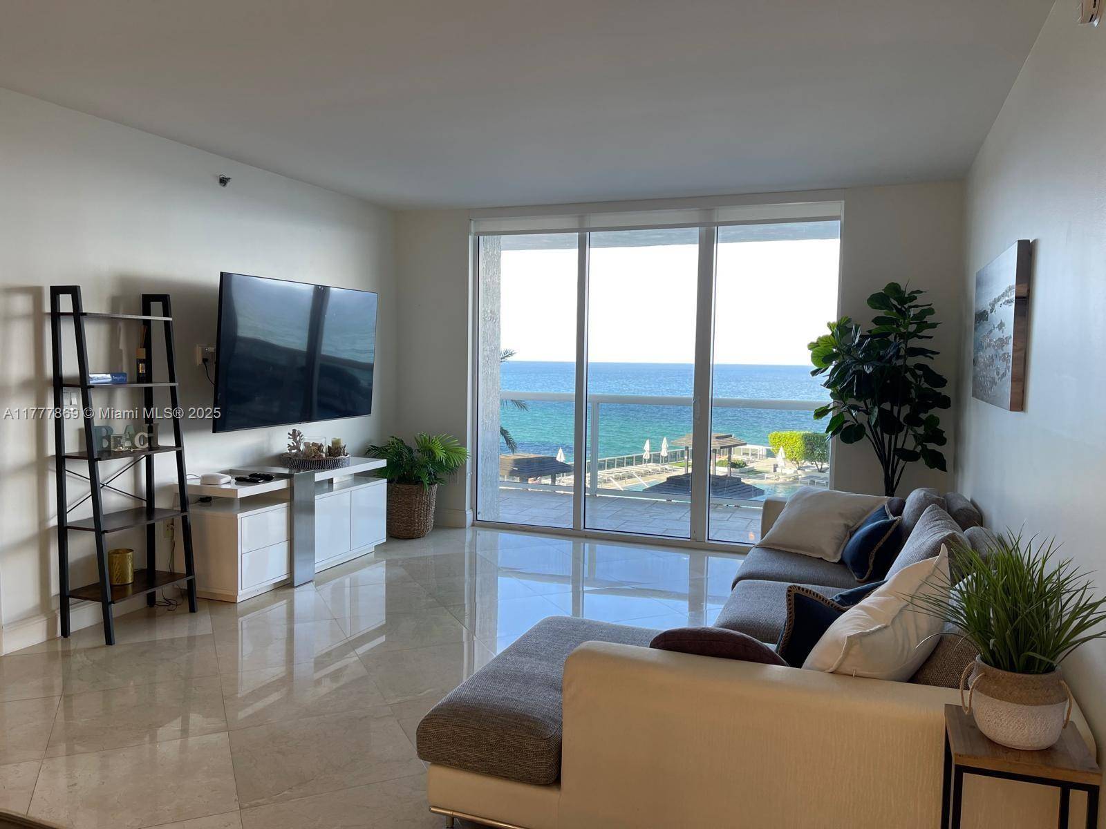 Hallandale Beach, FL 33009,1800 S Ocean Dr #903