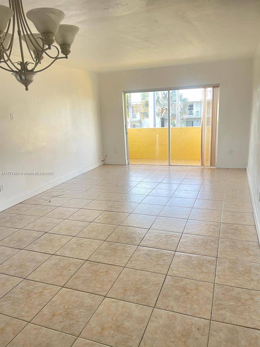 Miami, FL 33143,7410 SW 82nd St #K305
