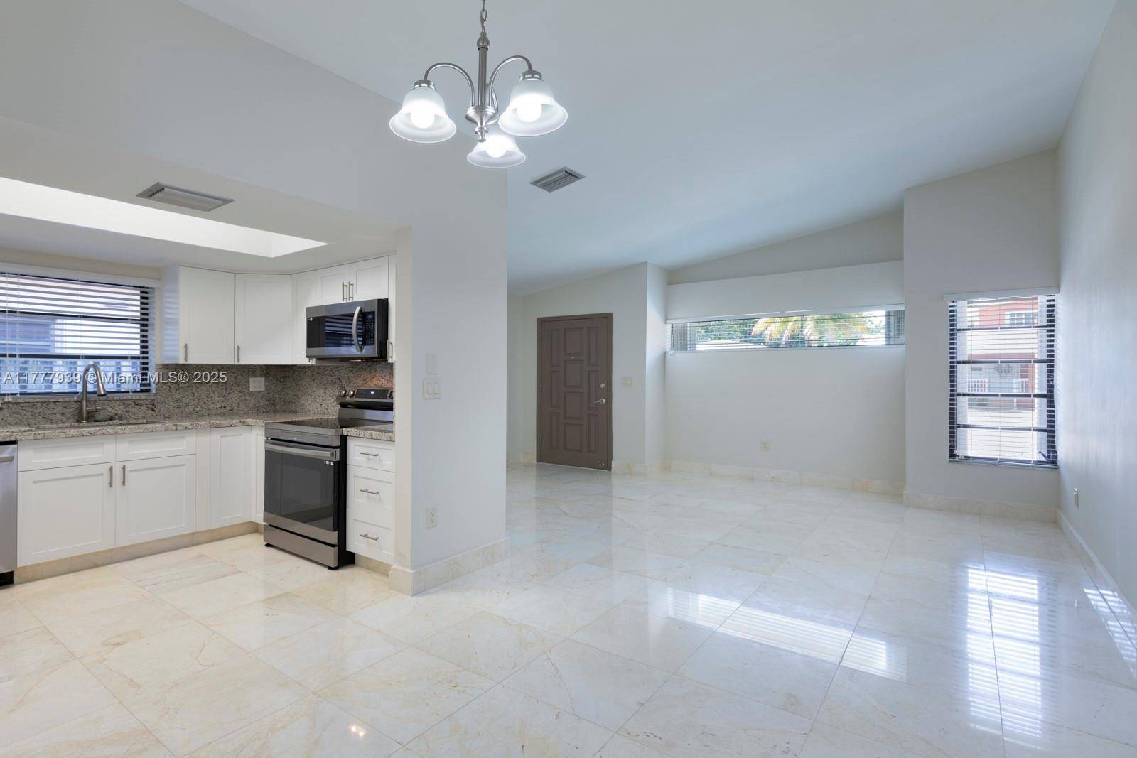 Miami, FL 33133,2735 SW 31st Pl #A