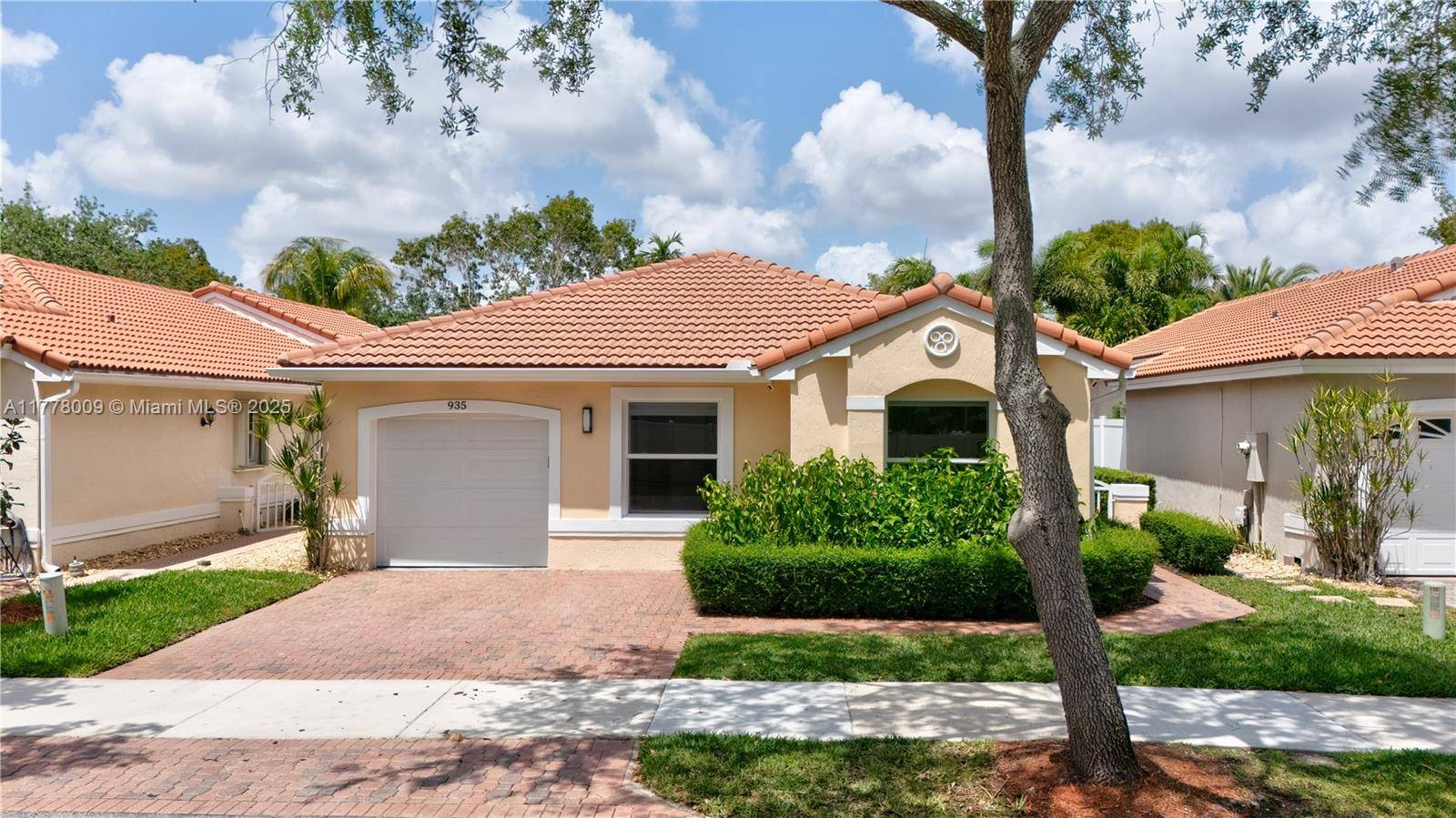 Weston, FL 33326,935 Jade Ct