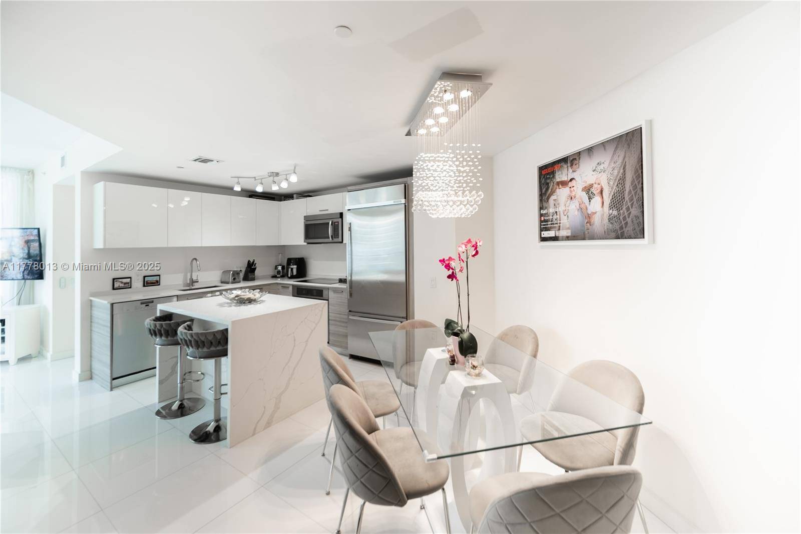 Miami, FL 33131,1300 Brickell Bay Dr #2710