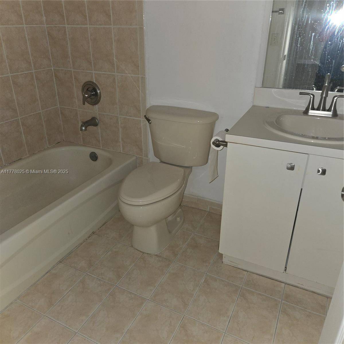 Homestead, FL 33033,2665 NE 4th St #203