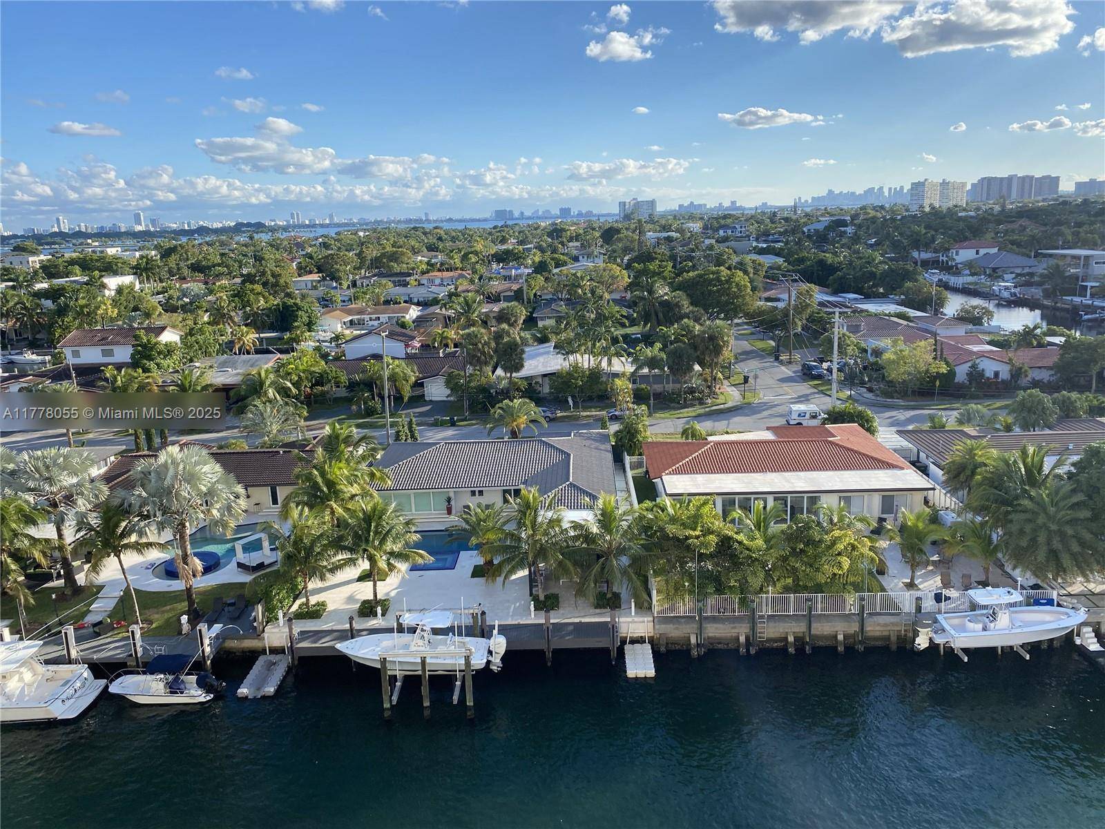 North Miami, FL 33181,2350 NE 135th St #905