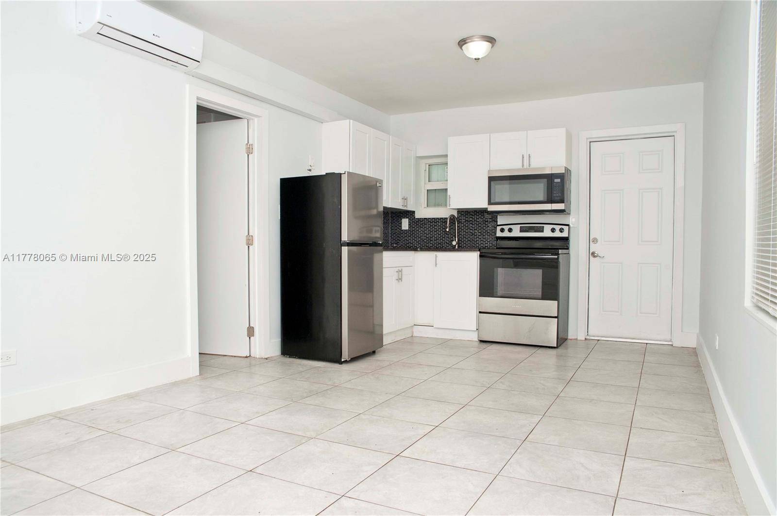 North Miami, FL 33161,12322 NE 6th Ave #1