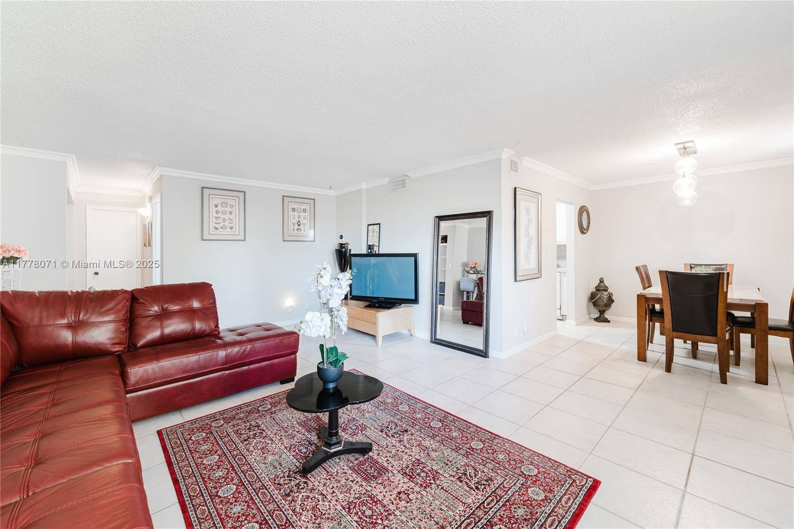 Hollywood, FL 33020,1811 Jefferson St #304