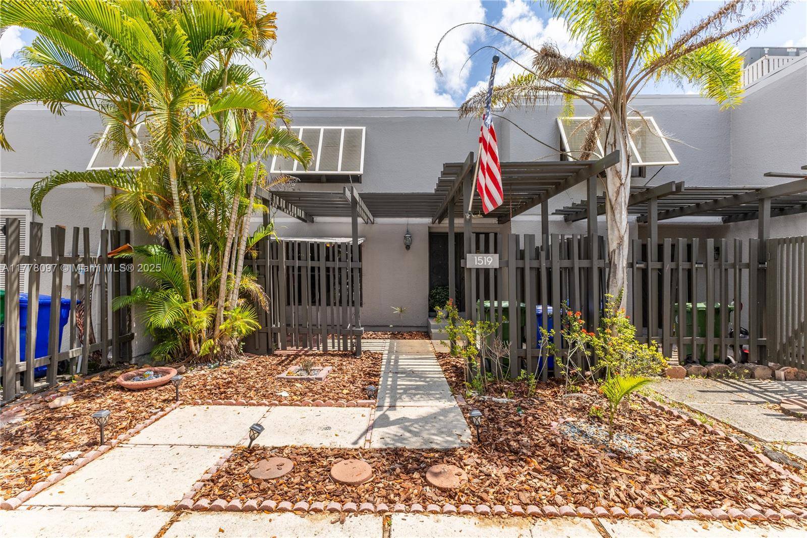 Pembroke Pines, FL 33026,1519 NW 113th Way #1519