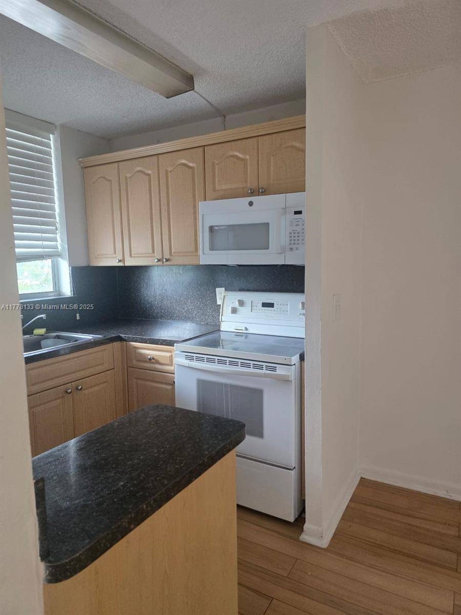 North Bay Village, FL 33141,1801 S Treasure Dr #405
