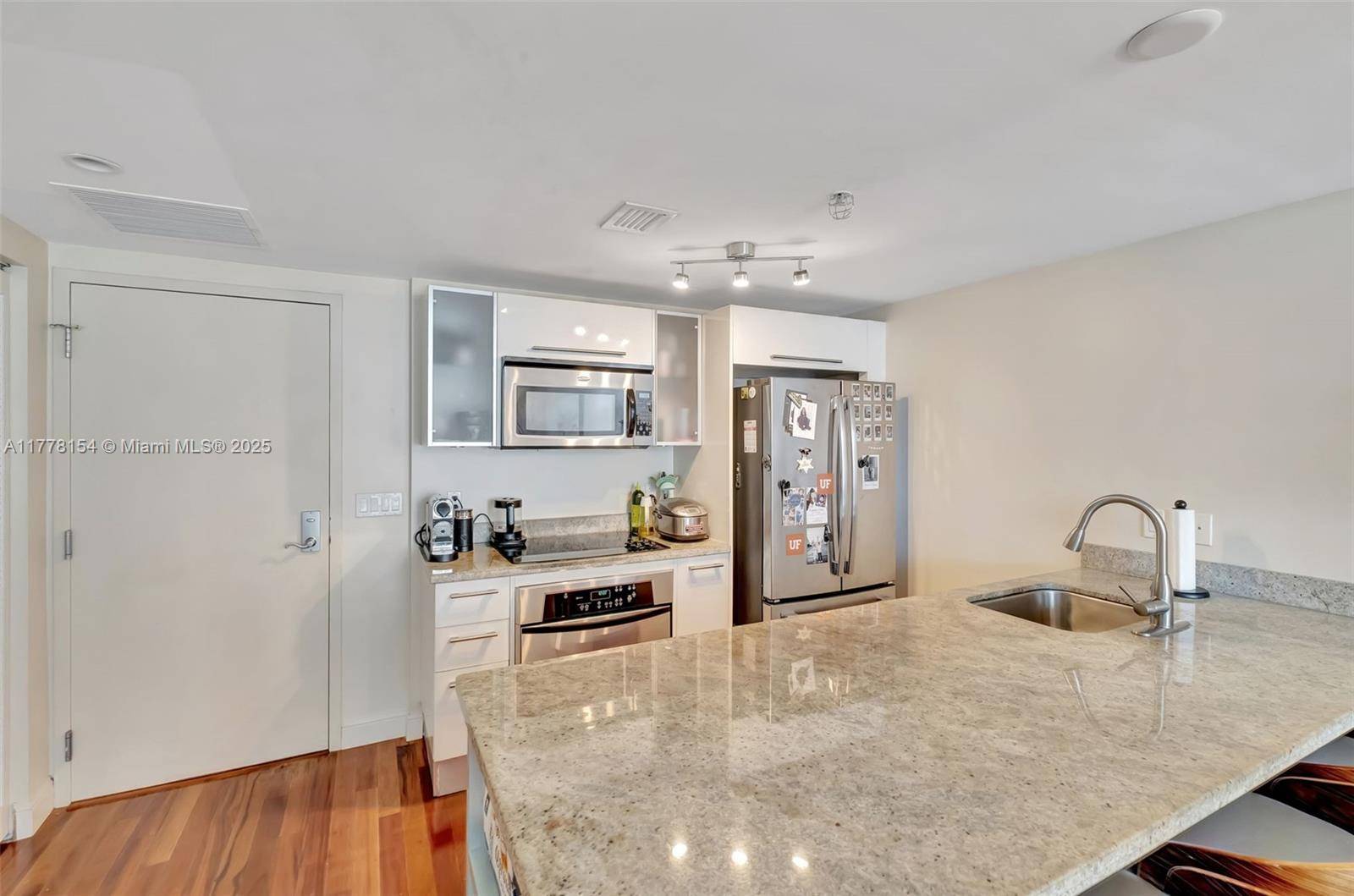 Miami, FL 33130,185 SW 7th St #1708