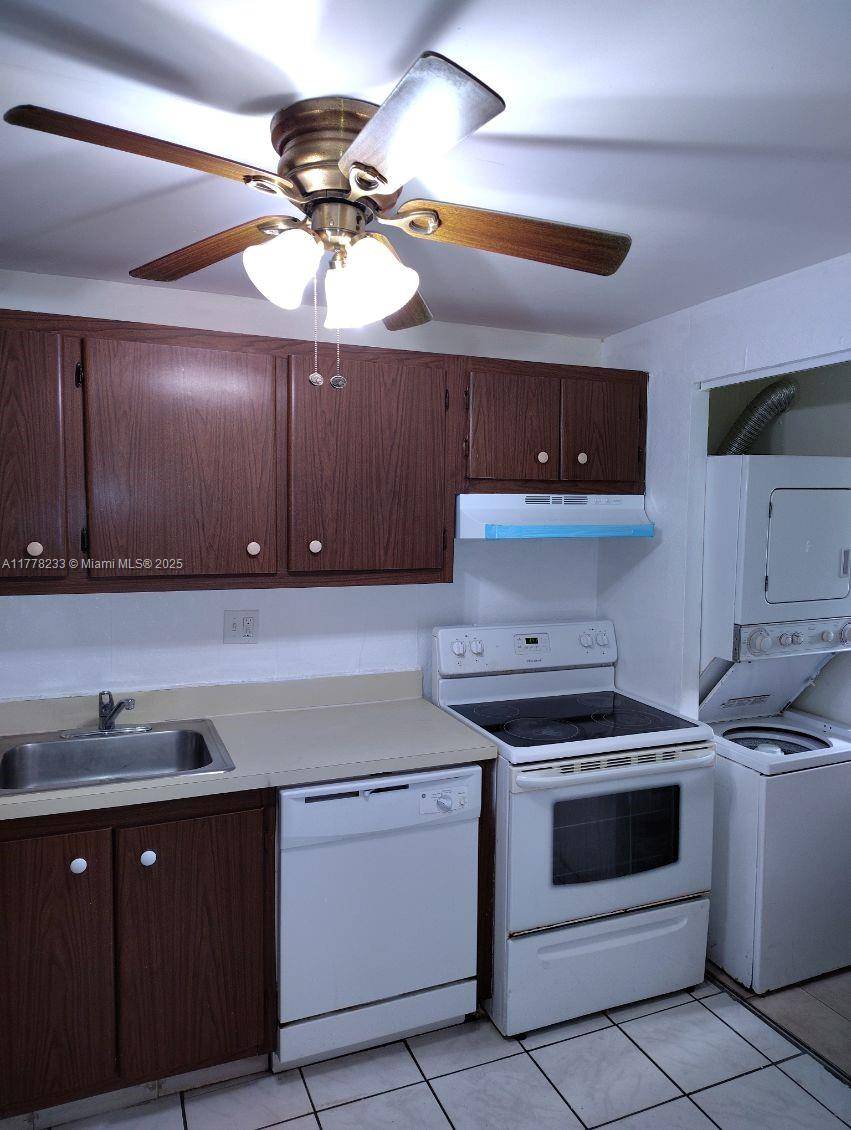 Tamarac, FL 33321,7831 Colony Cir #104