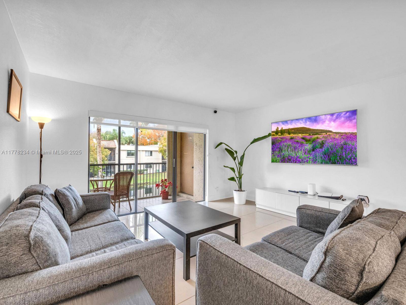 Weston, FL 33326,398 Lakeview Dr #205