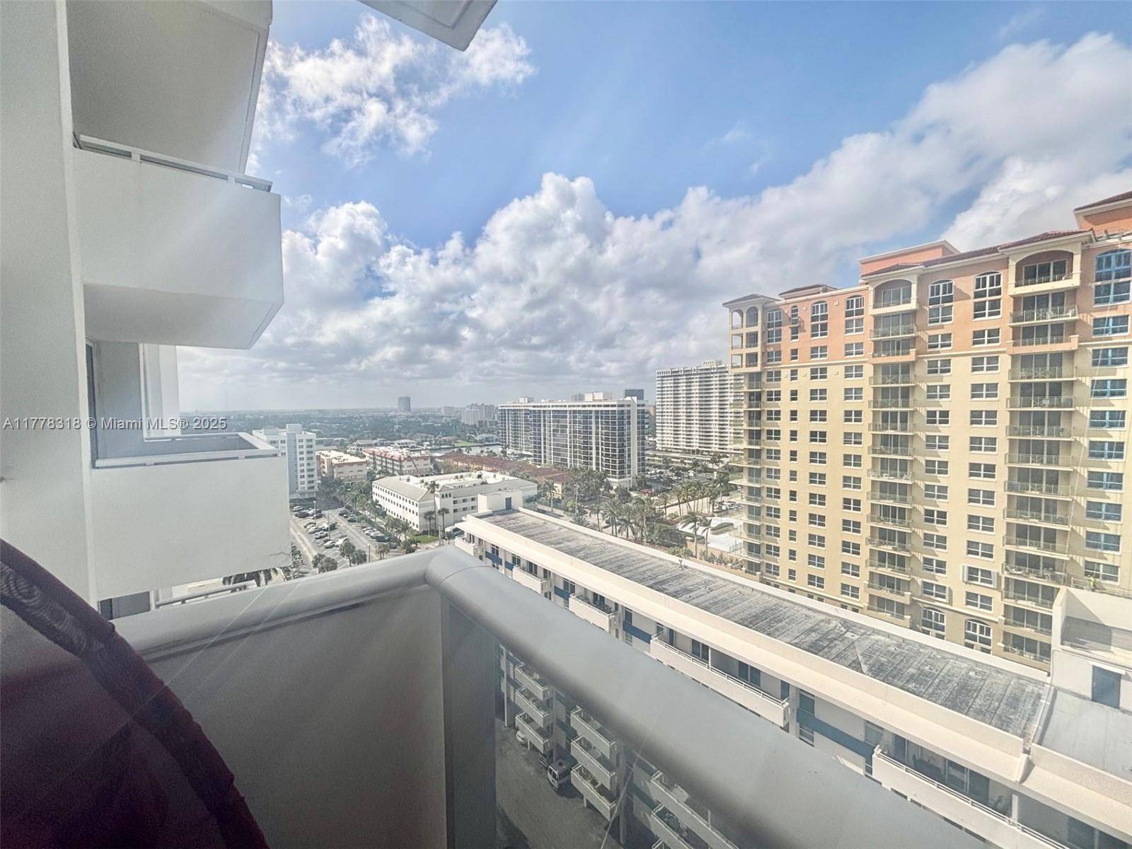 Hallandale Beach, FL 33009,3140 S Ocean Dr #1508