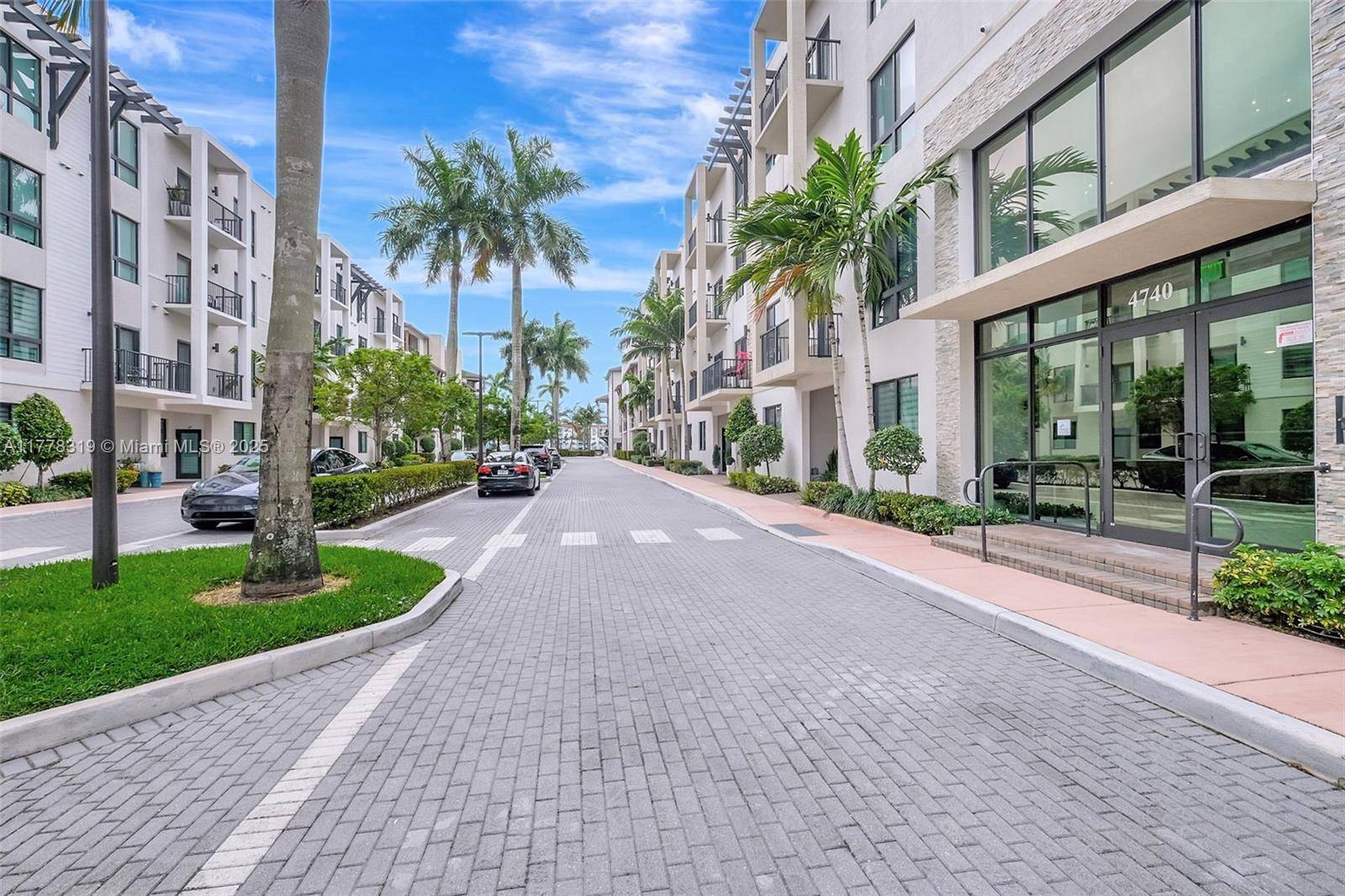 Doral, FL 33166,4740 NW 84th Ct #32