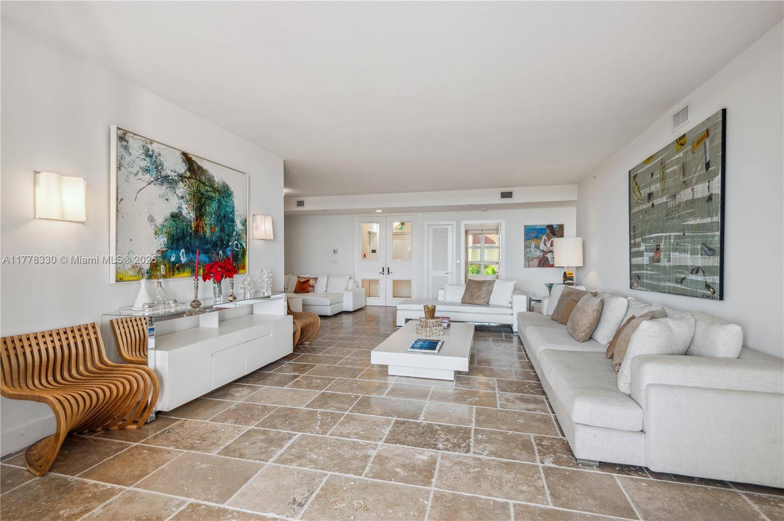 Key Biscayne, FL 33149,747 Crandon Blvd #PH10