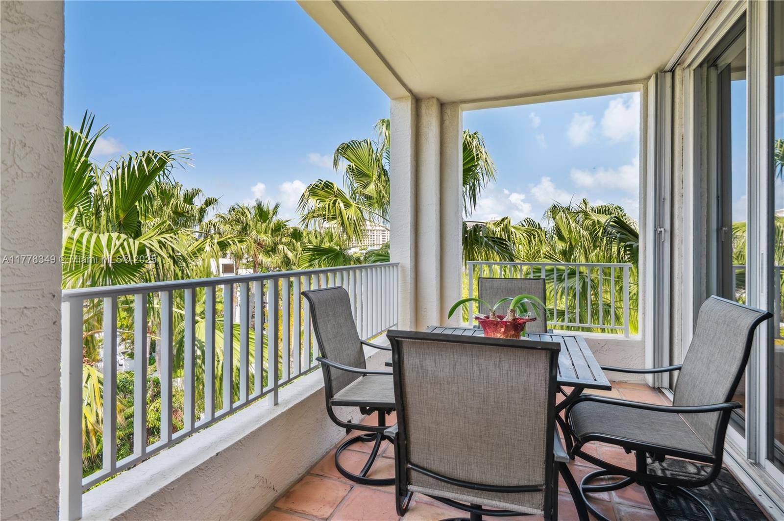 Key Biscayne, FL 33149,701 Crandon Blvd #PH-1