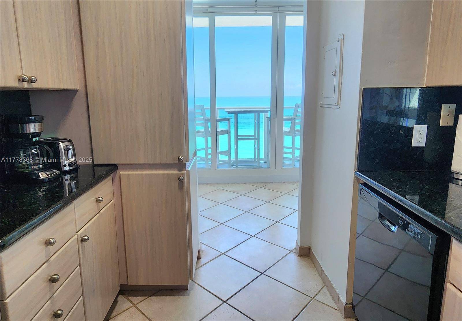 Hollywood, FL 33019,3505 S Ocean Dr #914
