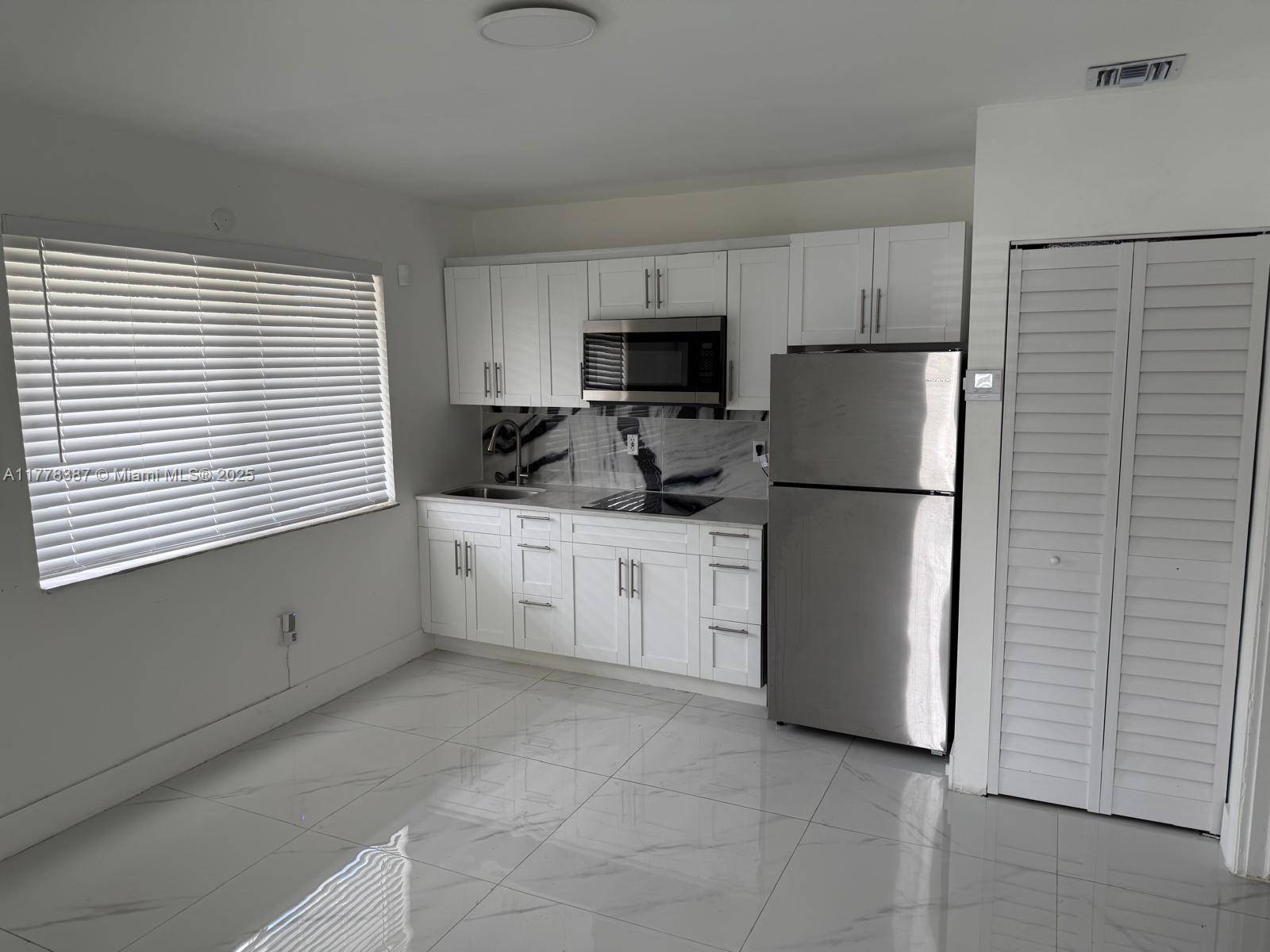 Miami, FL 33157,10190 W Guava St #2